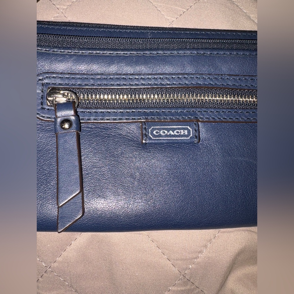 Coach Daisy Navy Blue Double Zip Leather Wristlet Wallet - Picture 2 of 10